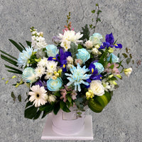 blue and white roses and chrysanthemum hatbox