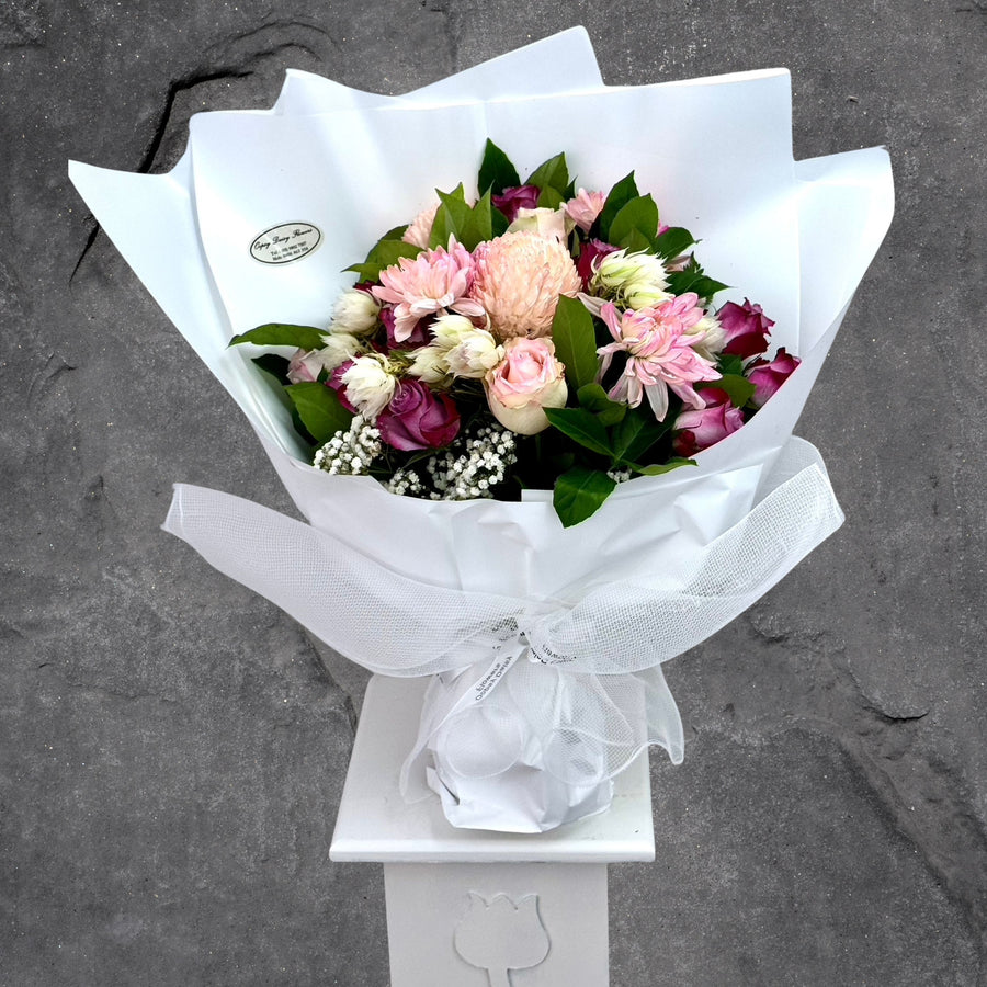 pink and white bouquet