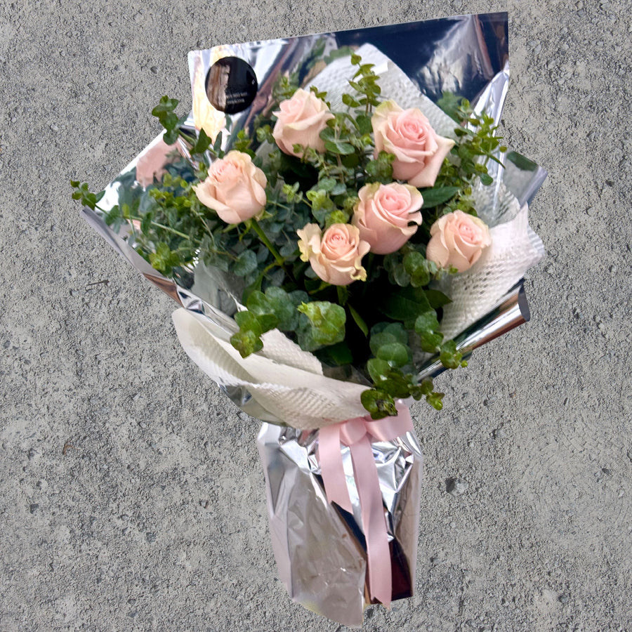 pink roses bouquet