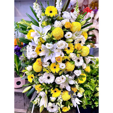 yellow and white oval asian chinese funeral wreath