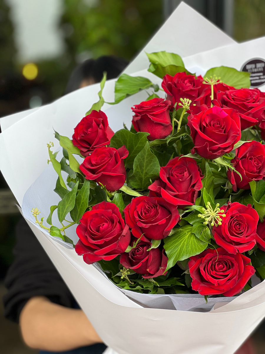 900 Roses 6, 12, 24, 36 red roses bouquet Roses Are Red Bouquet - 6 Stem of Roses