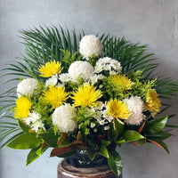 sympathy-flower-arrangement