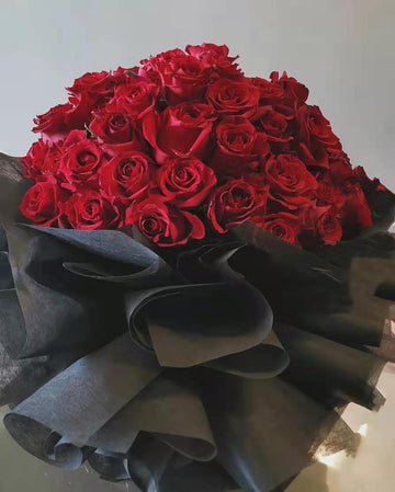 big red roses bouquet
